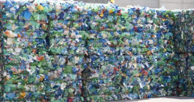 Montagna di rifiuti trattati e da riciclare